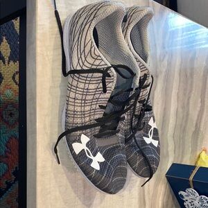 Under Armour Black and White Patterned Sneakers